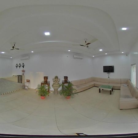 Tathastu Hotels & Banquet Hall Pipra Dewas ภายนอก รูปภาพ